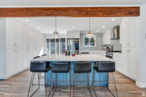 Tiny photo for 6557 S 2600 E, Cottonwood Heights, UT 84121 (MLS # 2106622)