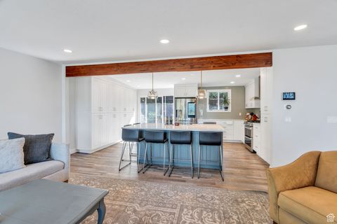 Tiny photo for 6557 S 2600 E, Cottonwood Heights, UT 84121 (MLS # 2106622)