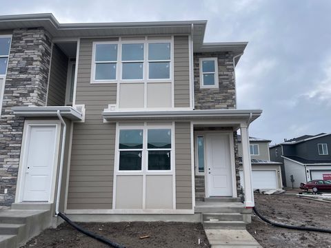 Photo of 1333 E 1670 N #816, Payson, UT 84651 (MLS # 2125027)