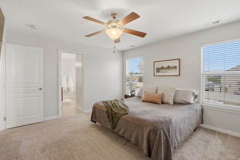 Tiny photo for 542 W GOLDENROD WAY Way N, Saratoga Springs, UT 84045 (MLS # 2148141)