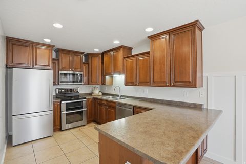 Tiny photo for 542 W GOLDENROD WAY Way N, Saratoga Springs, UT 84045 (MLS # 2148141)