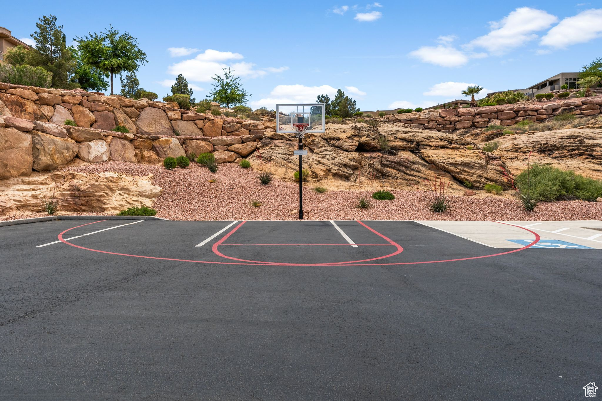 STONE CLIFF PH 17 - Residential