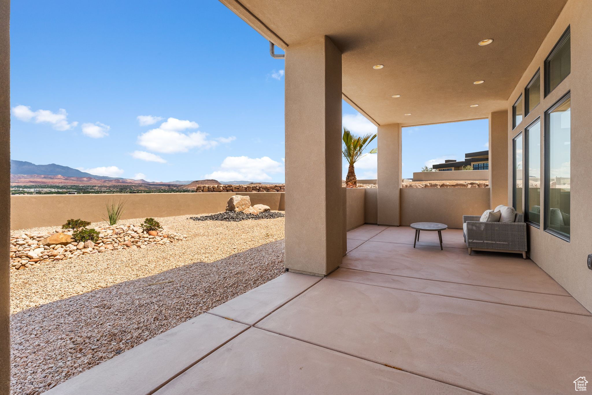 STONE CLIFF PH 17 - Residential