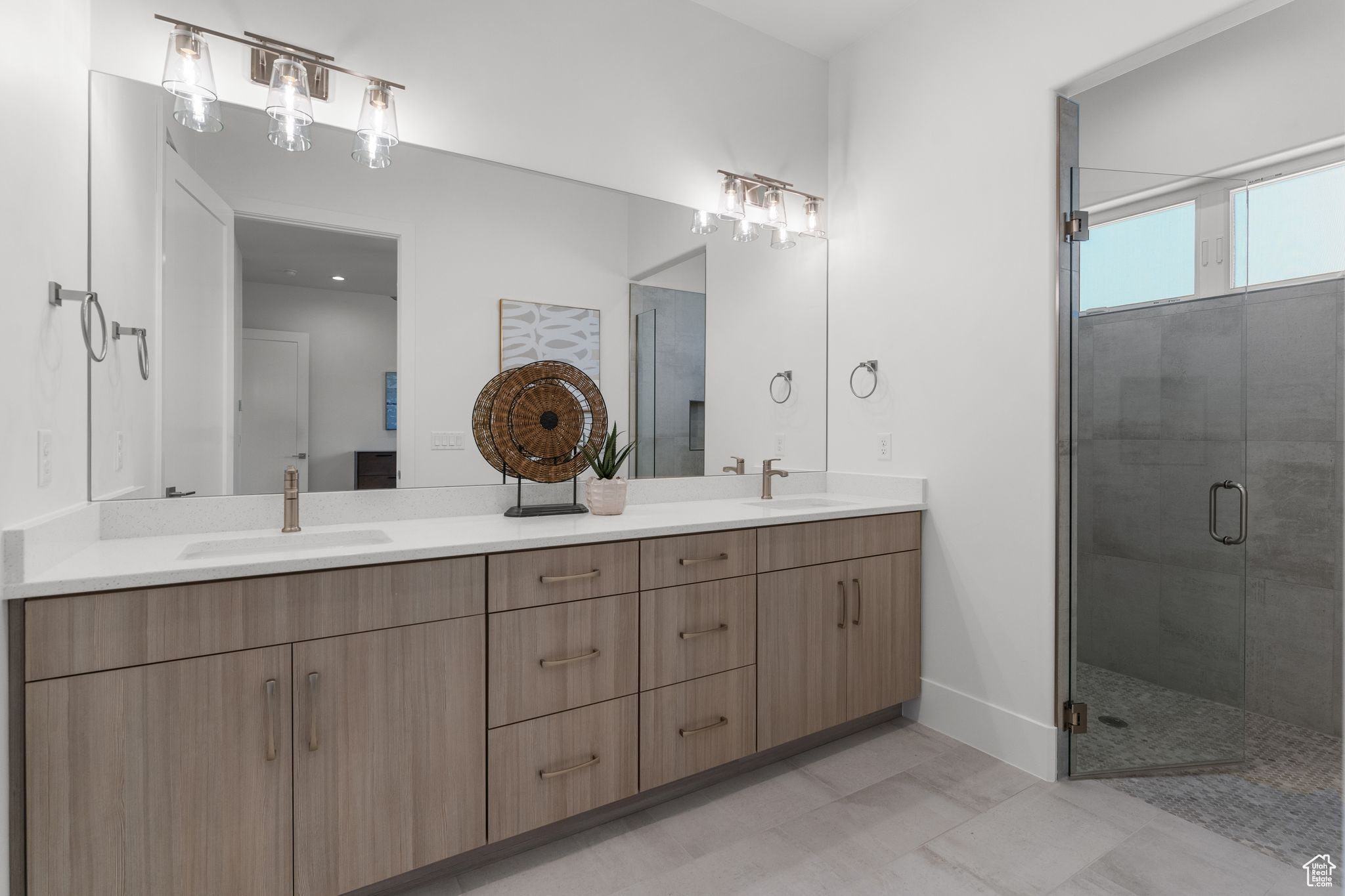 STONE CLIFF PH 17 - Residential