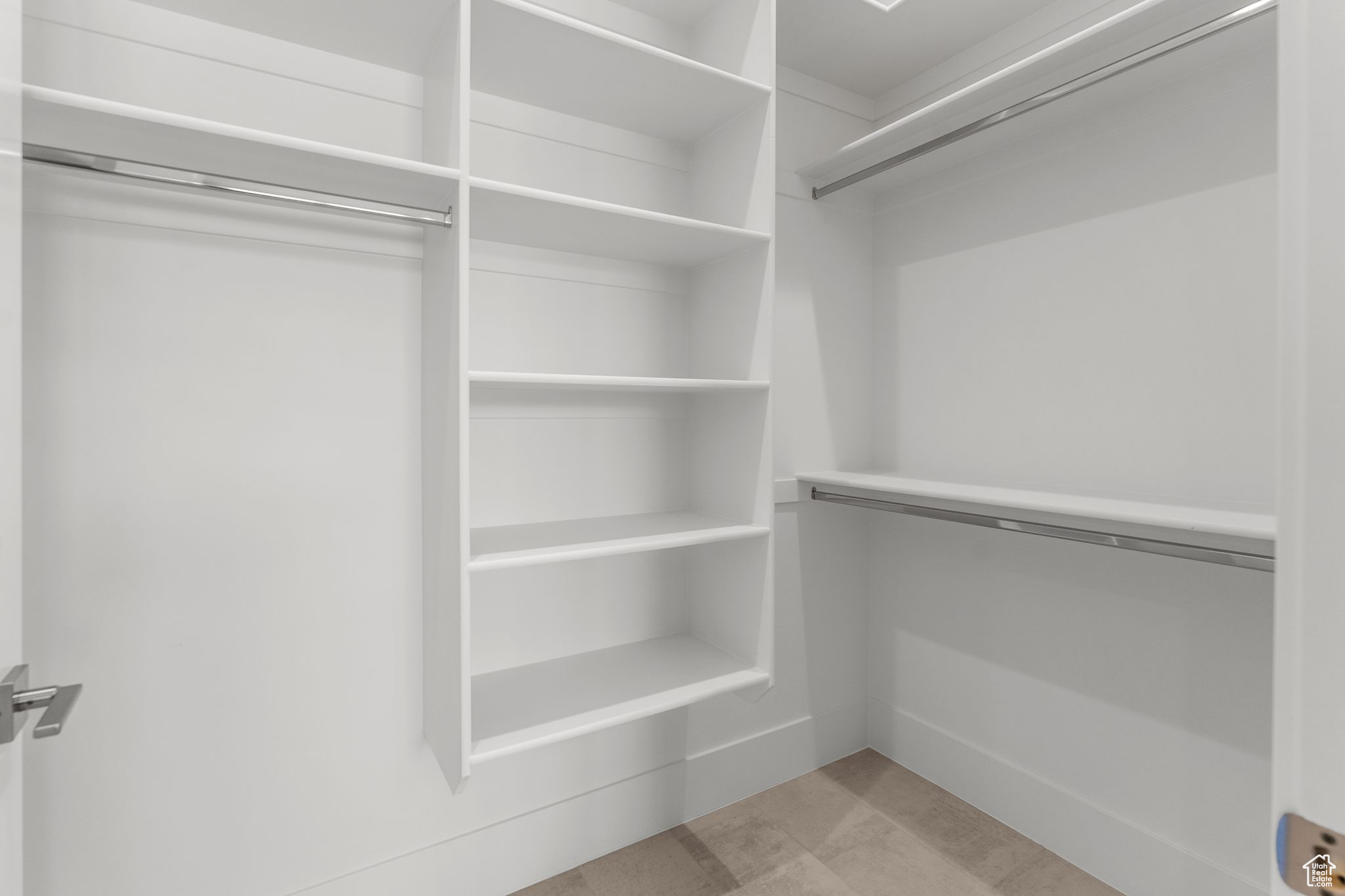 STONE CLIFF PH 17 - Residential