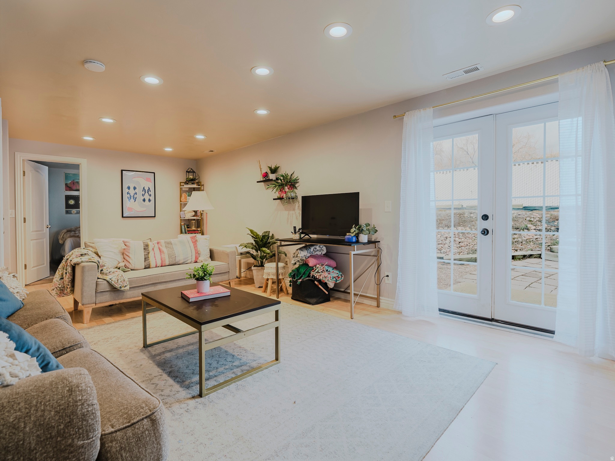 WHISPERWOOD - Residential