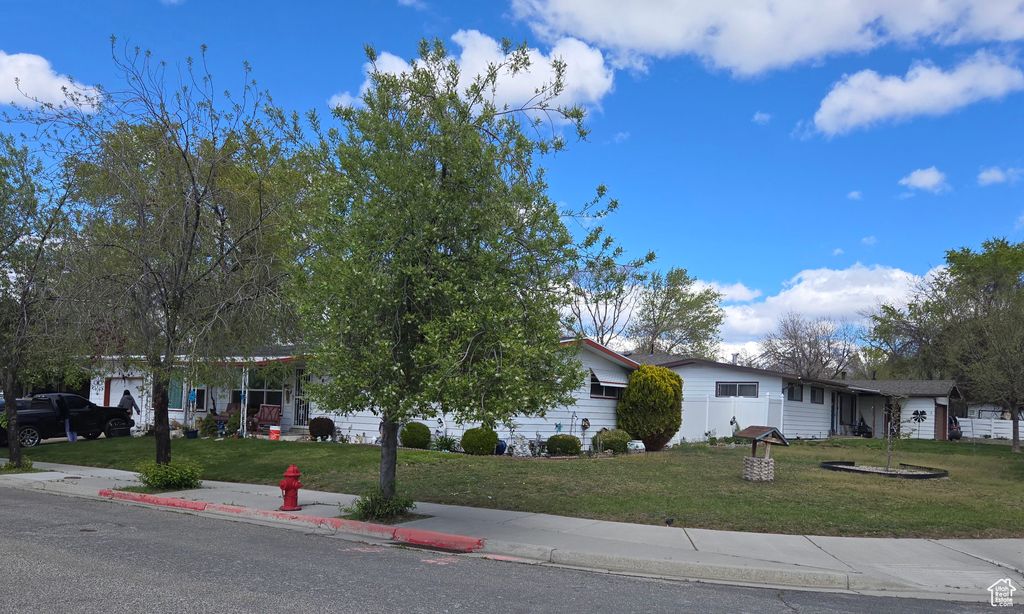 Photo of 1438 N 475 W, Clearfield, UT 84015 (MLS # 2078995)