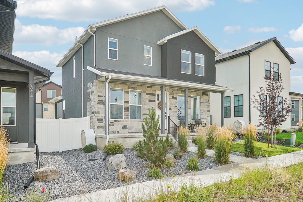 Photo of 6852 MOUNTAIN MAPLE DR, Park City, UT 84098 (MLS # 2143085)