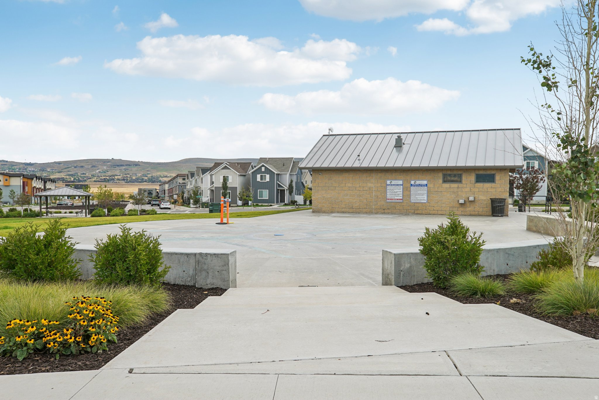 SILVER CREEK VILLAGE - Residential