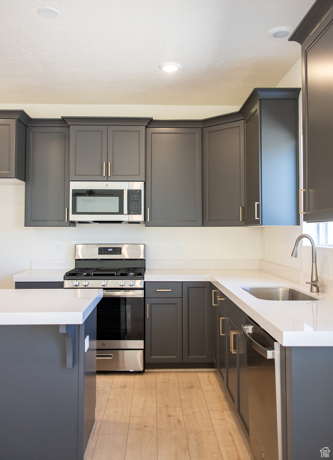 SALEM FIELDS - Residential