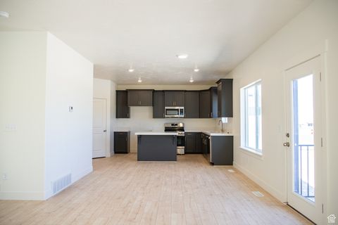 Tiny photo for 519 E 720 N LOT #3, Salem, UT 84653 (MLS # 2095915)