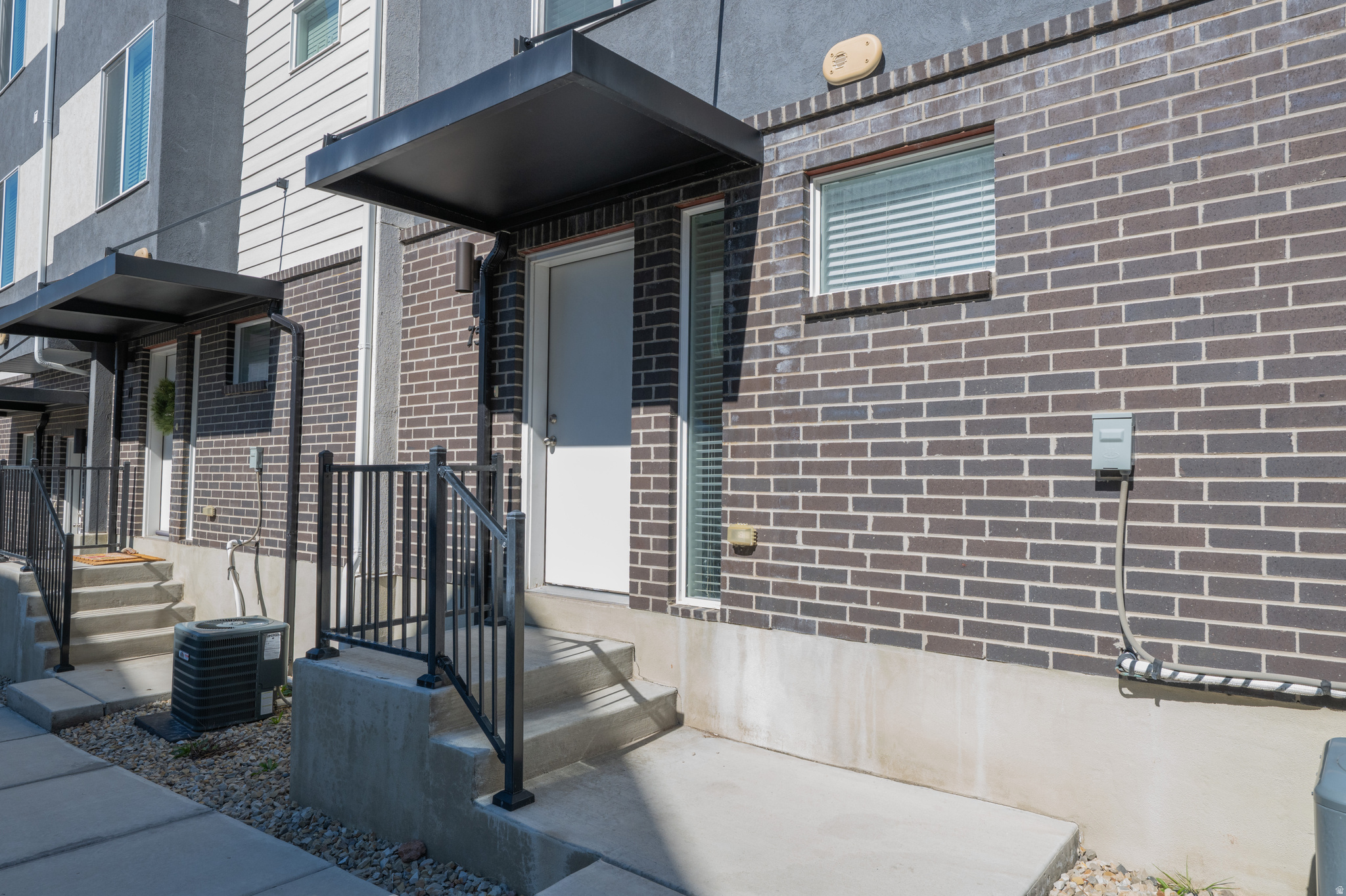 SANDRIDGE VILLAGE - Residential