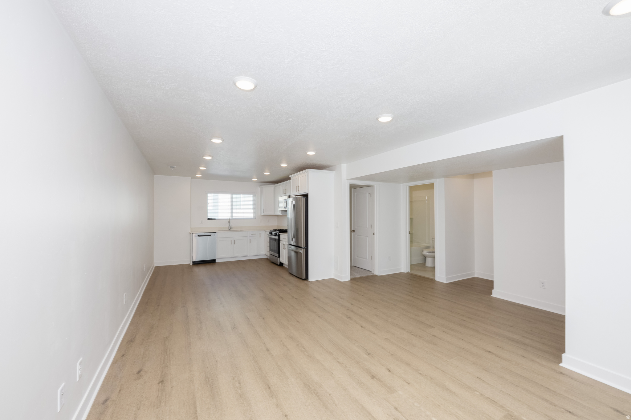 SANDRIDGE VILLAGE - Residential