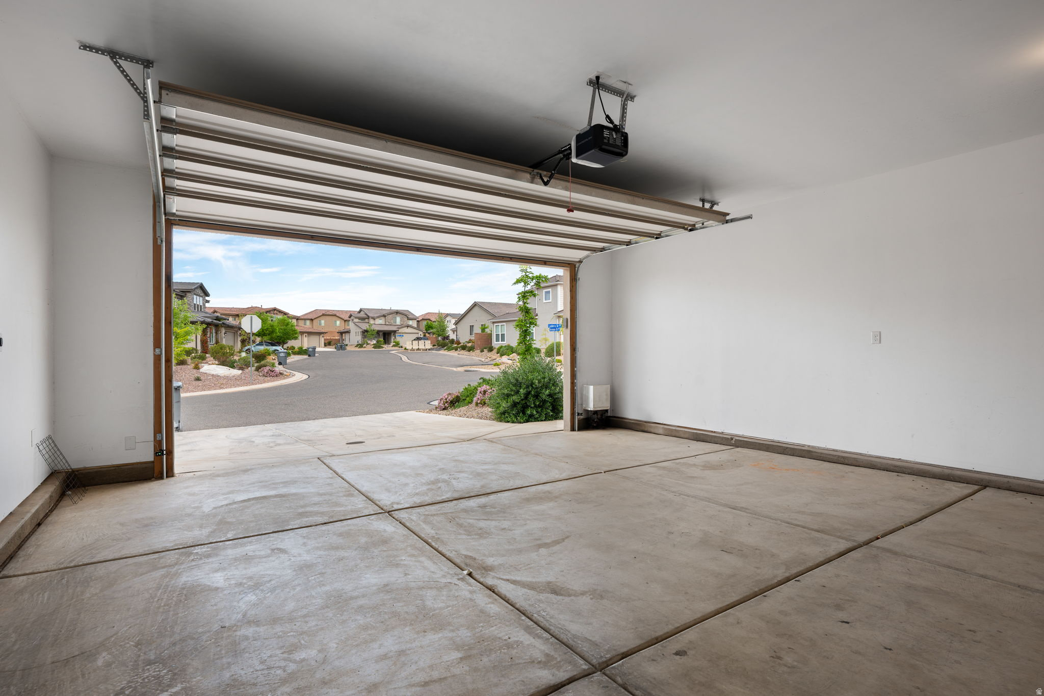 LADERA AT SIENNA HIL - Residential