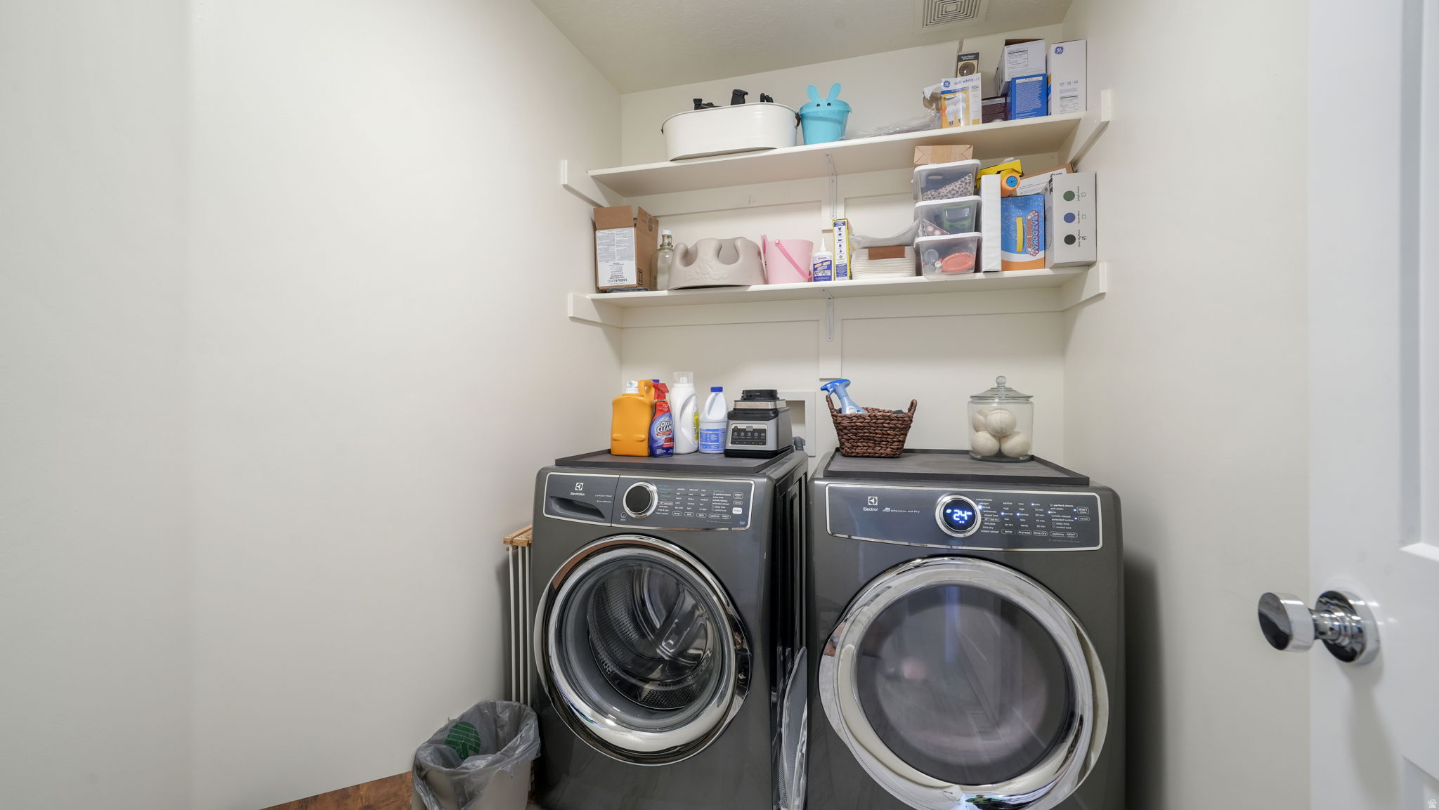 HUNTERS GROVE - Residential