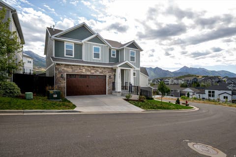 Photo of 14797 S GLACIAL PEAK DR #419, Draper, UT 84020 (MLS # 2179901)