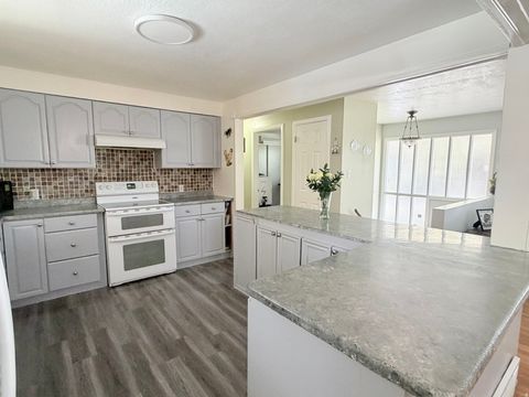 Tiny photo for 685 LAVINA DR, South Ogden, UT 84403 (MLS # 2139717)