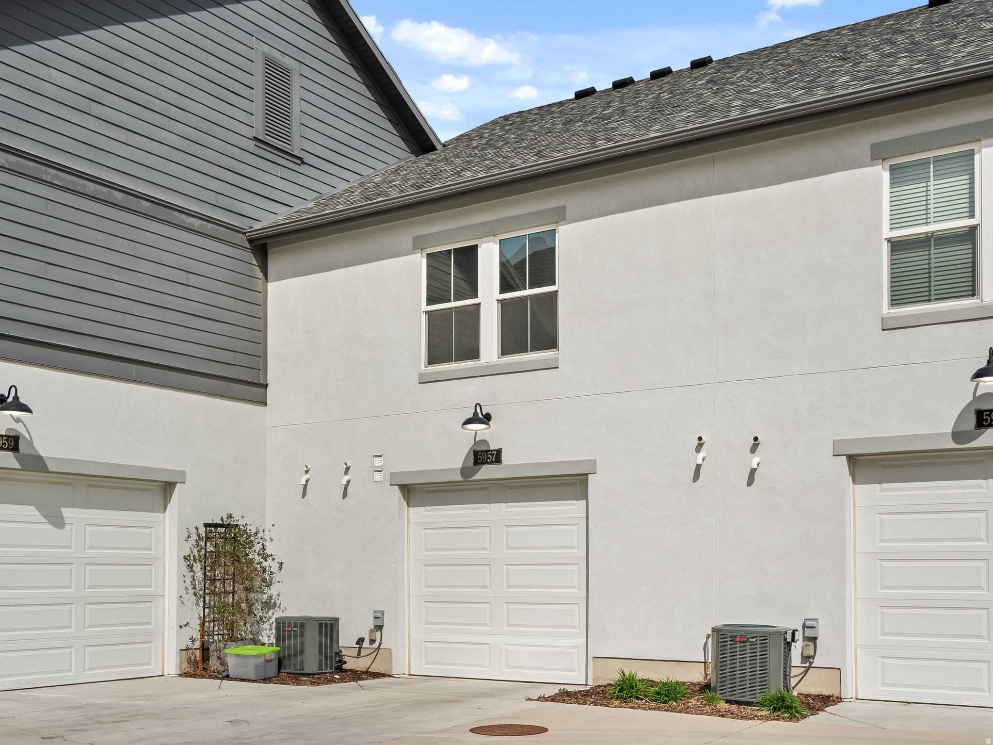 DAYBREAK - Residential