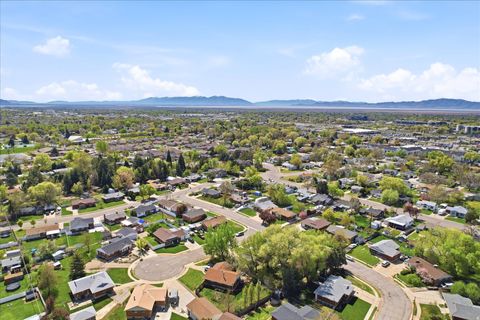 Tiny photo for 98 DIXIE AVE, Layton, UT 84041 (MLS # 2149340)