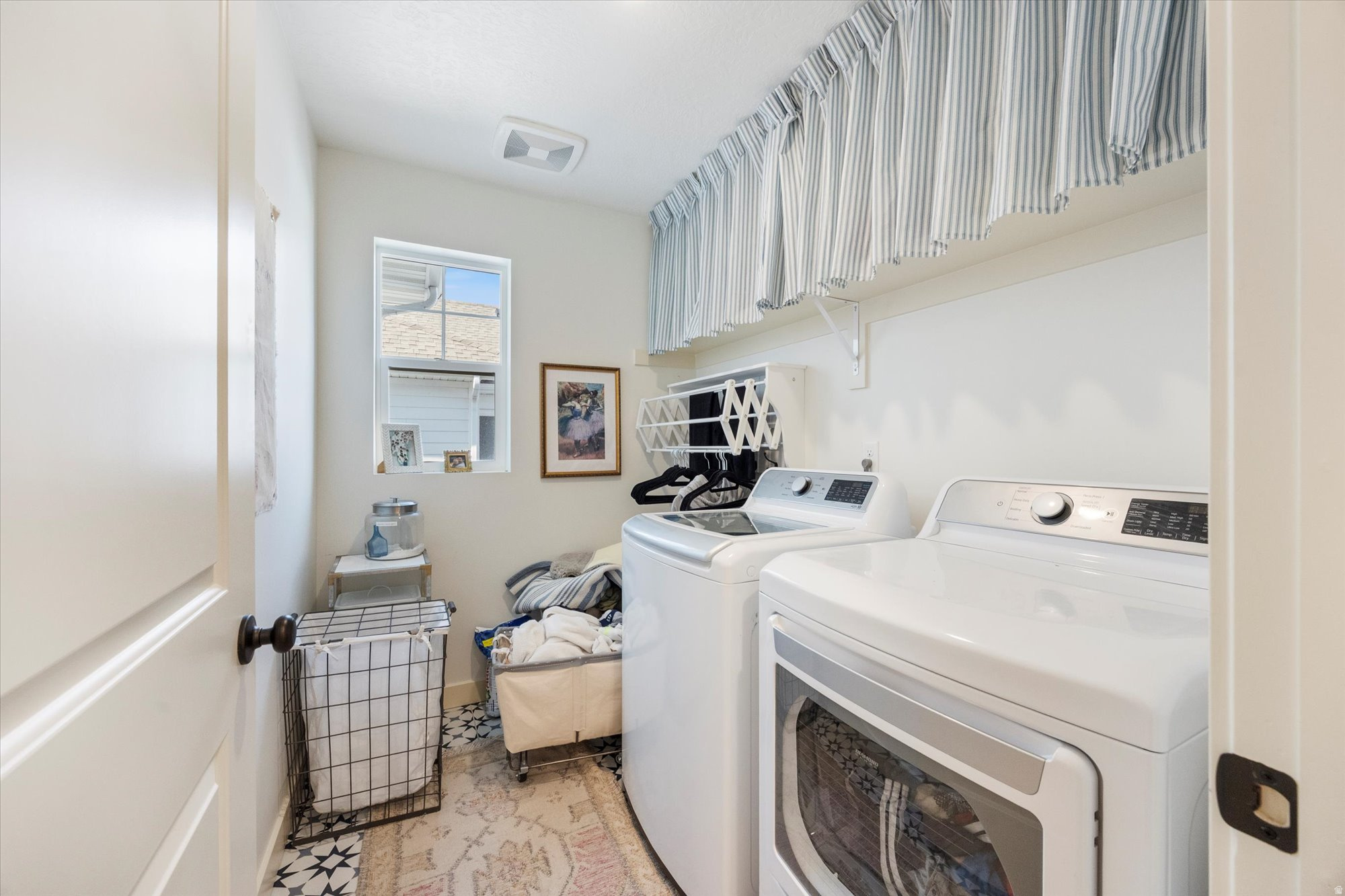 RIDGEVIEW - Residential