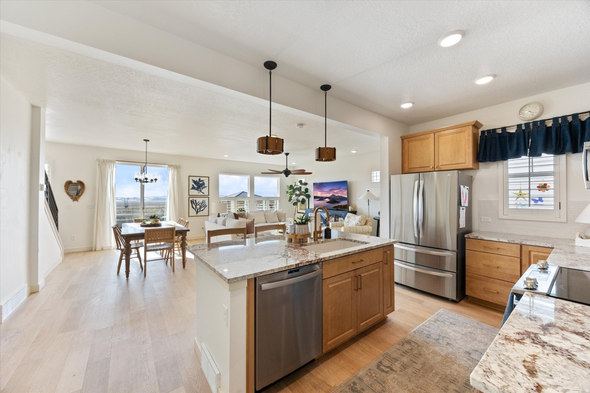 RIDGEVIEW - Residential