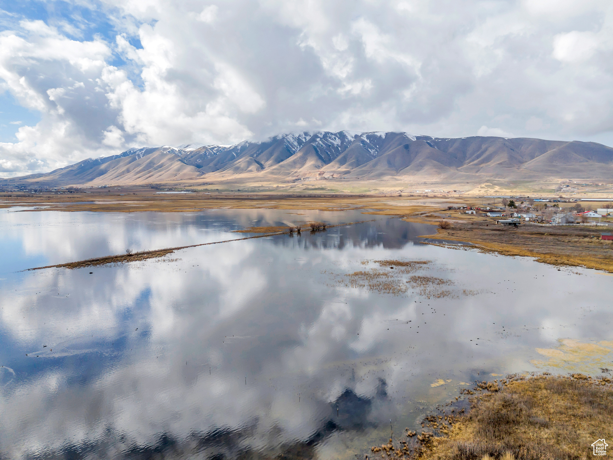 Spanish Fork, Utah 84660, United States, 4 Bedrooms Bedrooms, ,3 BathroomsBathrooms,Residential,Pending,64233