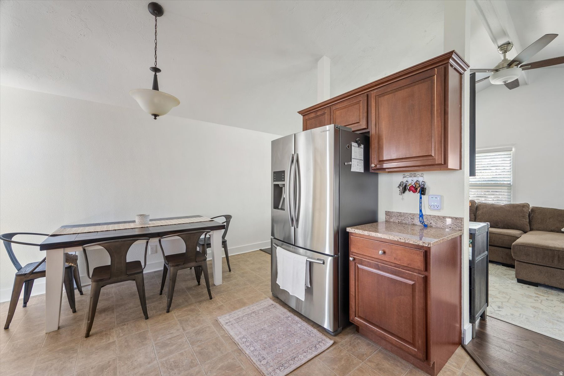 LARSEN ESTATES - Residential