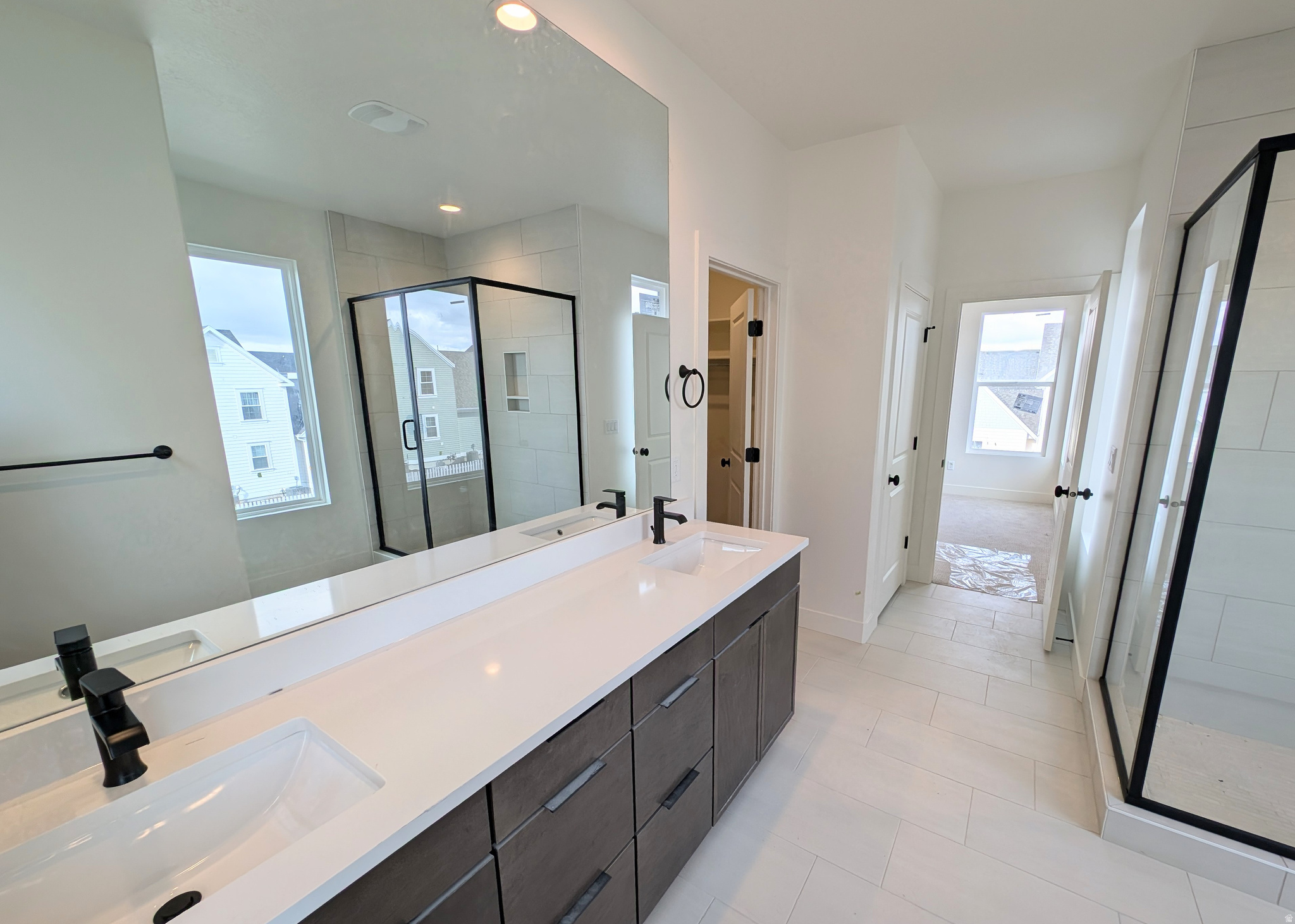 DAYBREAK - Residential