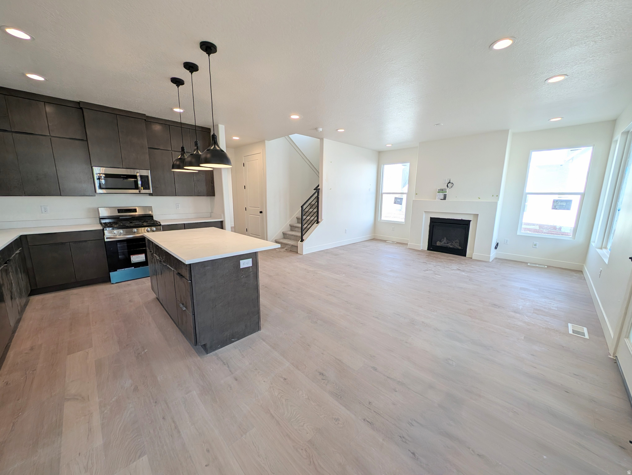 DAYBREAK - Residential