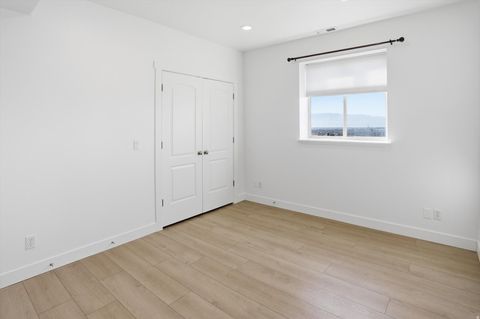 Tiny photo for 9483 N AVANYU DR, Cedar Hills, UT 84062 (MLS # 2132503)