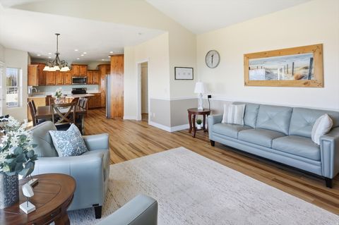 Tiny photo for 9483 N AVANYU DR, Cedar Hills, UT 84062 (MLS # 2132503)