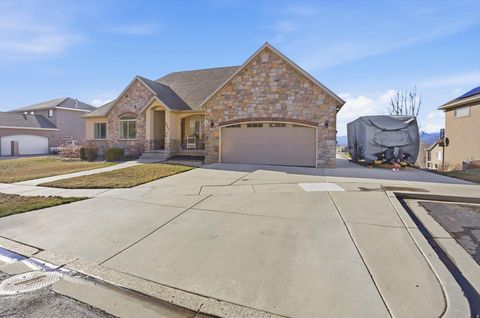 Tiny photo for 9483 N AVANYU DR, Cedar Hills, UT 84062 (MLS # 2132503)