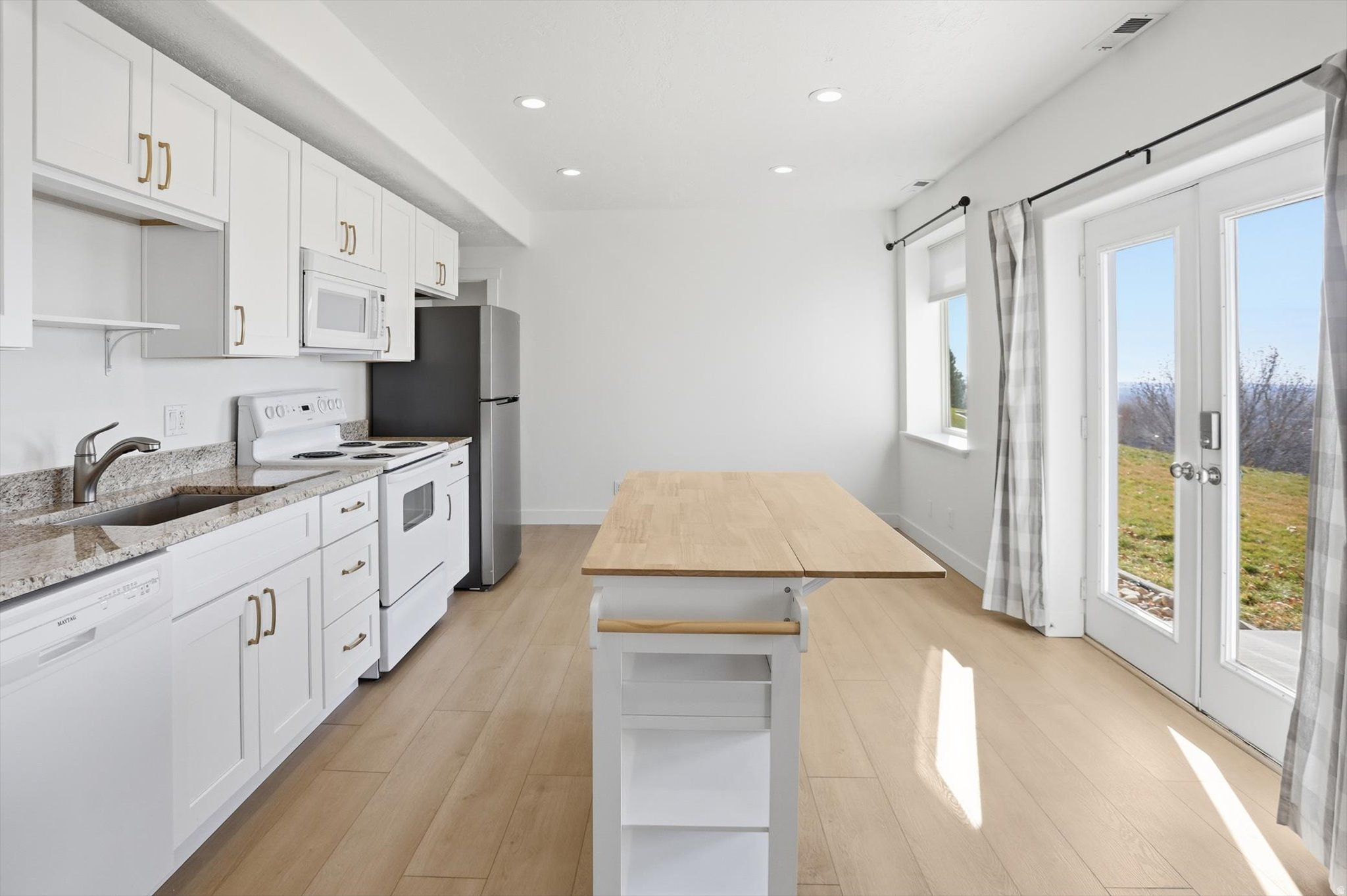 AVANYU ACRES - Residential