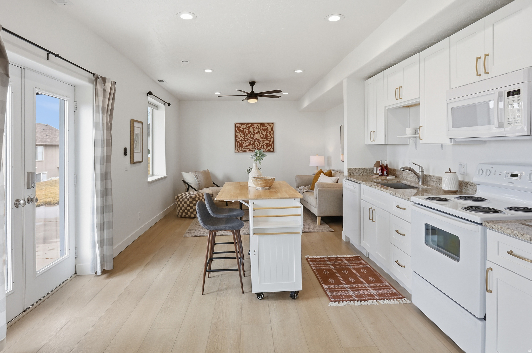 AVANYU ACRES - Residential