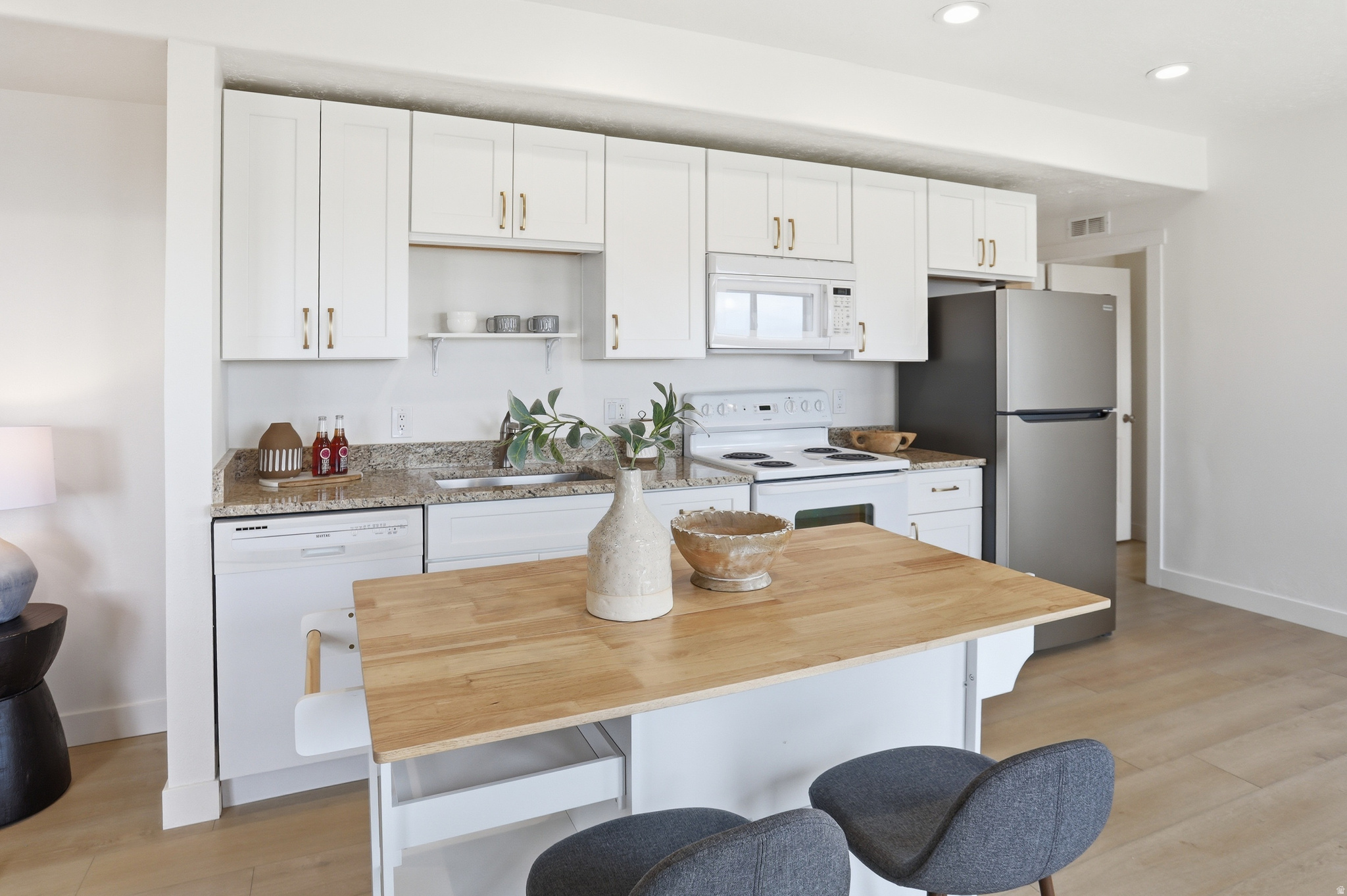 AVANYU ACRES - Residential