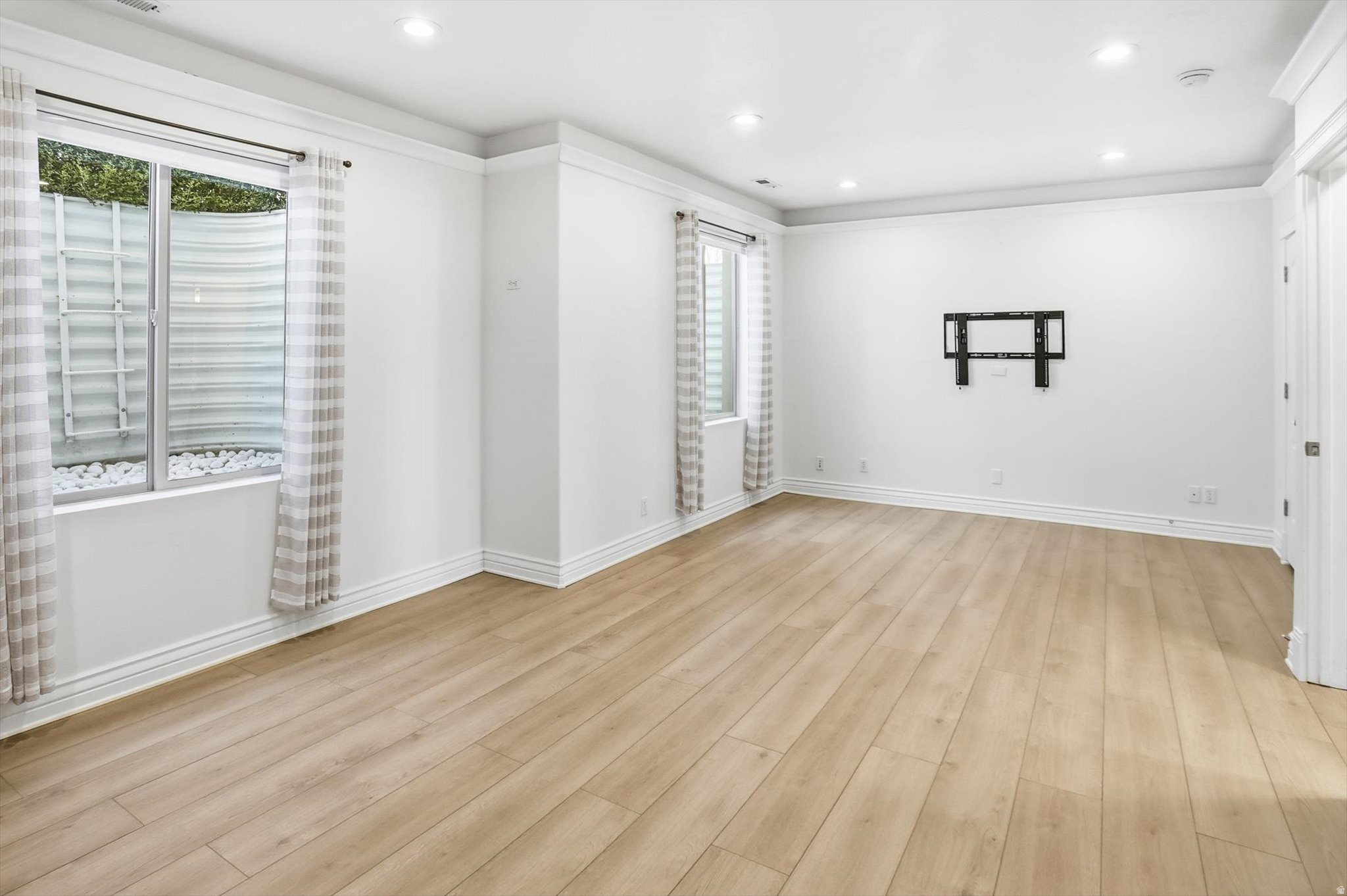 AVANYU ACRES - Residential