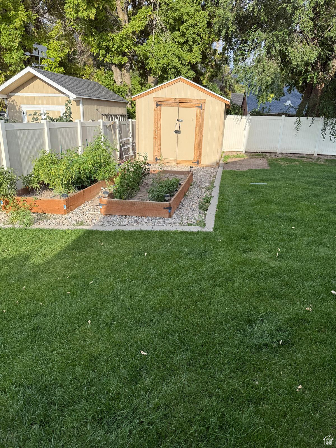 WEST VIEW AMD - Residential