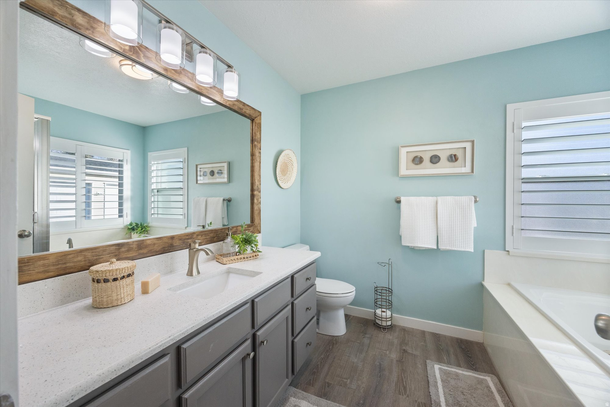 LINDSEY ESTATES - Residential