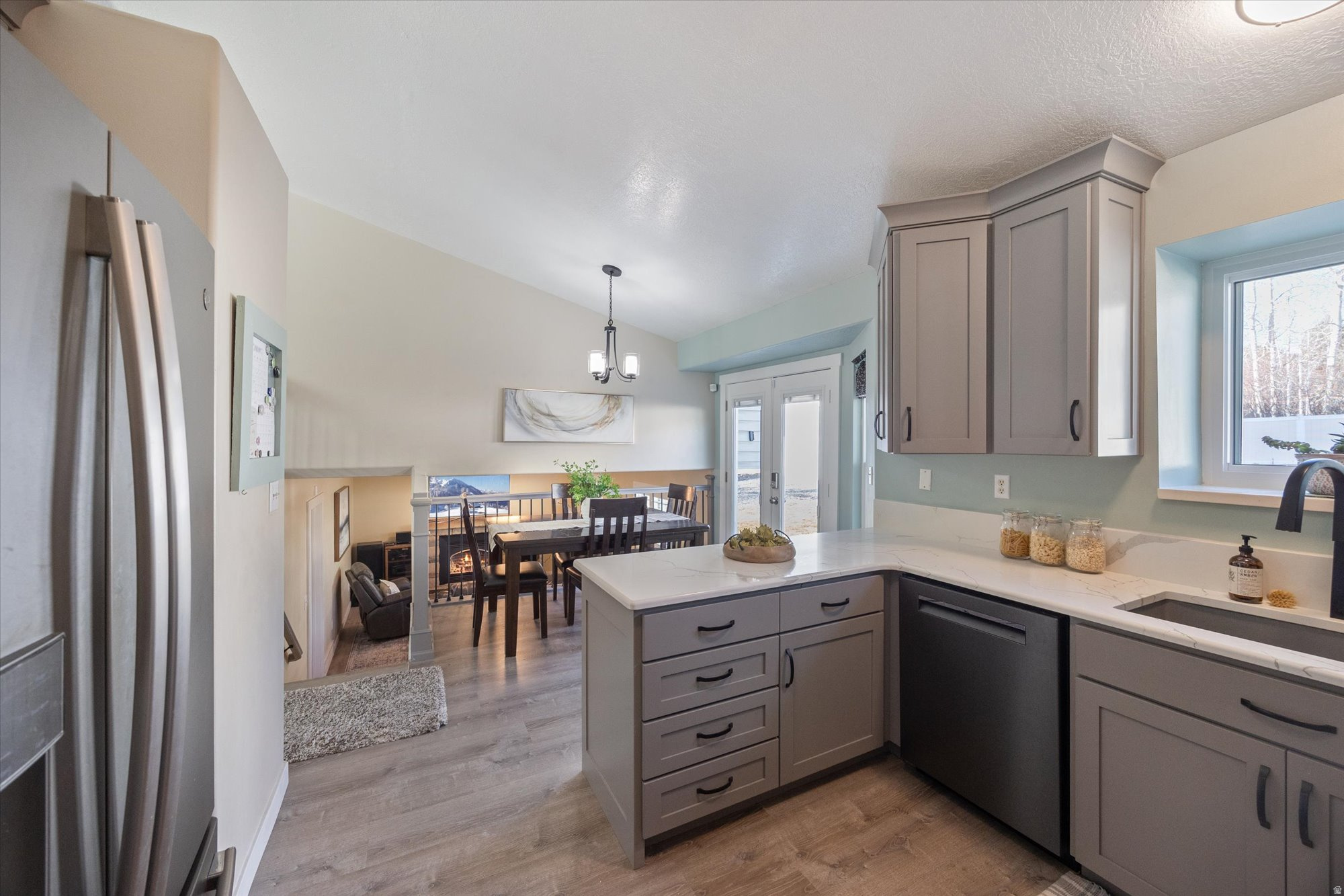 LINDSEY ESTATES - Residential