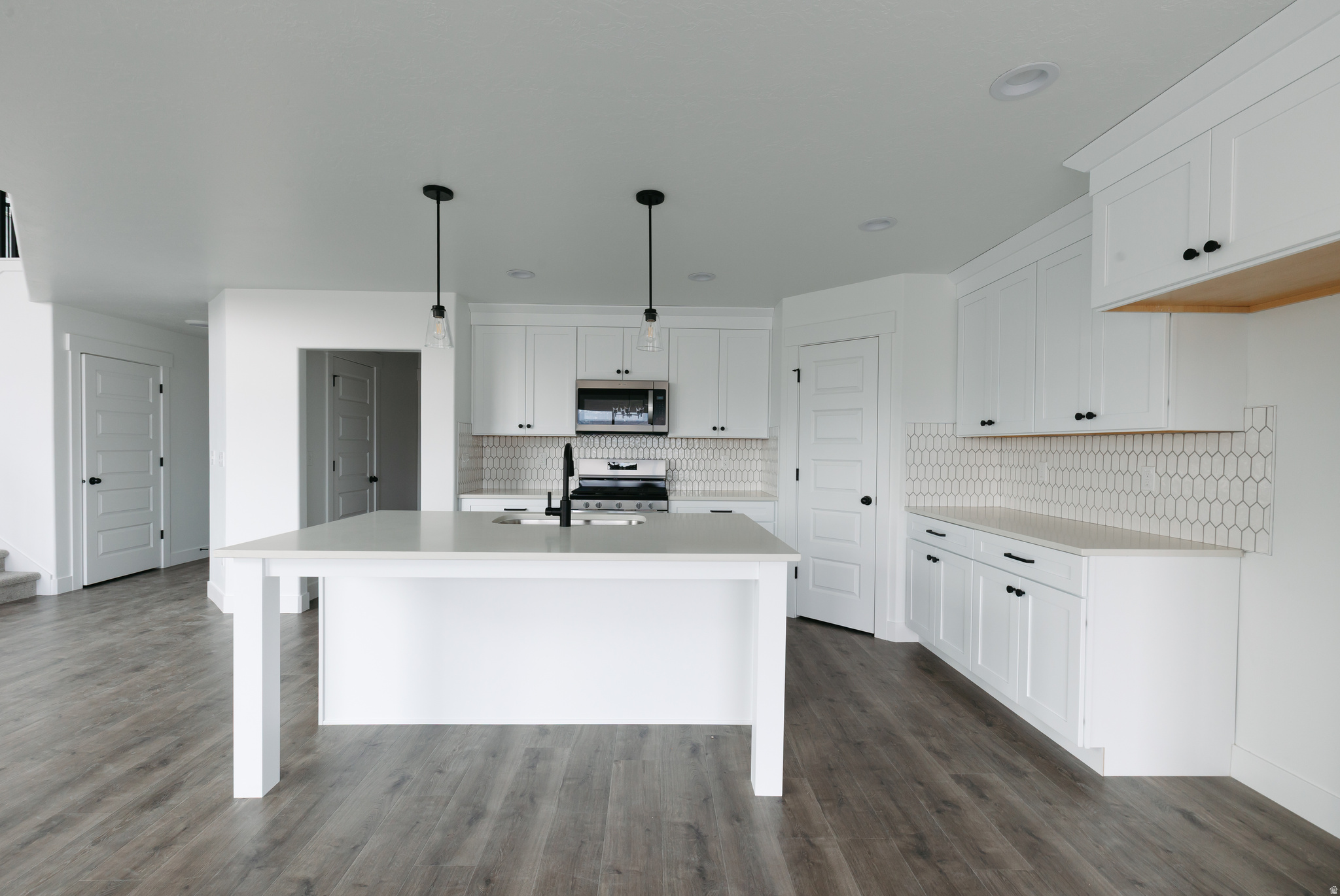 RIVER POINT - Residential