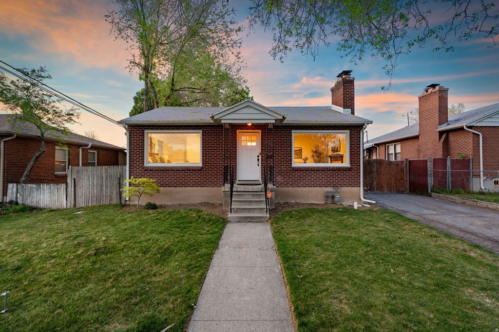 Photo of 785 E ELGIN AVE S, Salt Lake City, UT 84106 (MLS # 2149958)
