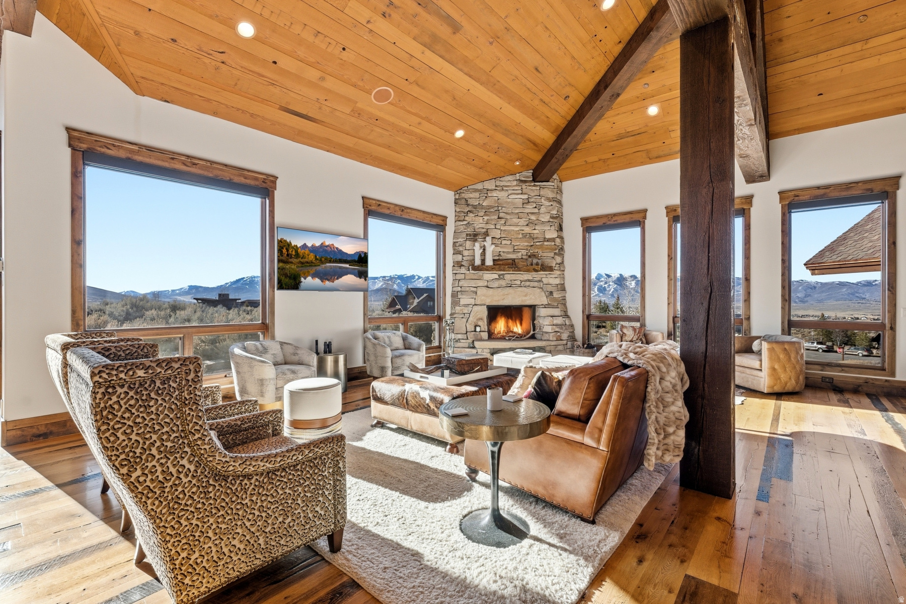 2650 E CLIFF ROSE CT