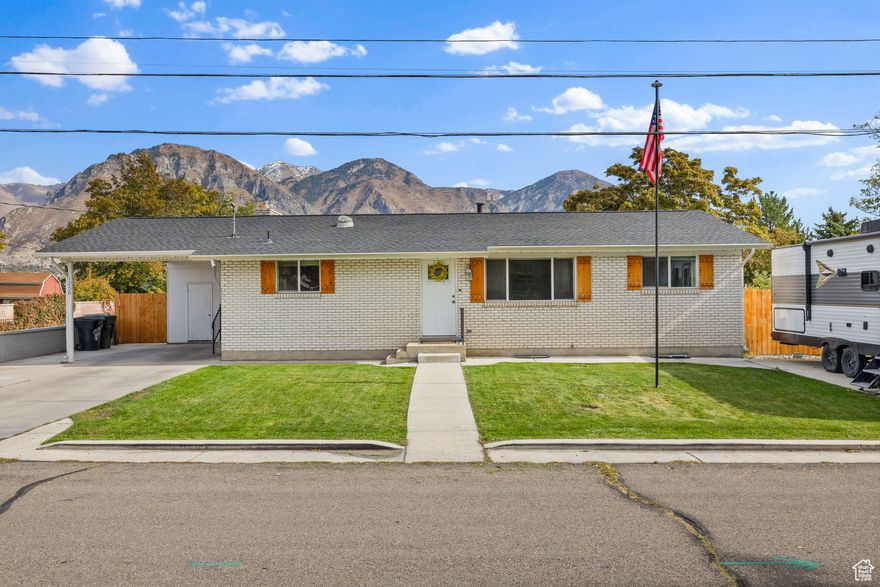 With incredible views of Y mountain, a BRAND NEW ROOF, minutes from BYU and the freeway, RV parking, chicken coop, and a fully renovated kitchen this home AND location are hard to beat! Whether you are an investor or looking for a place to call home this is the place for you!