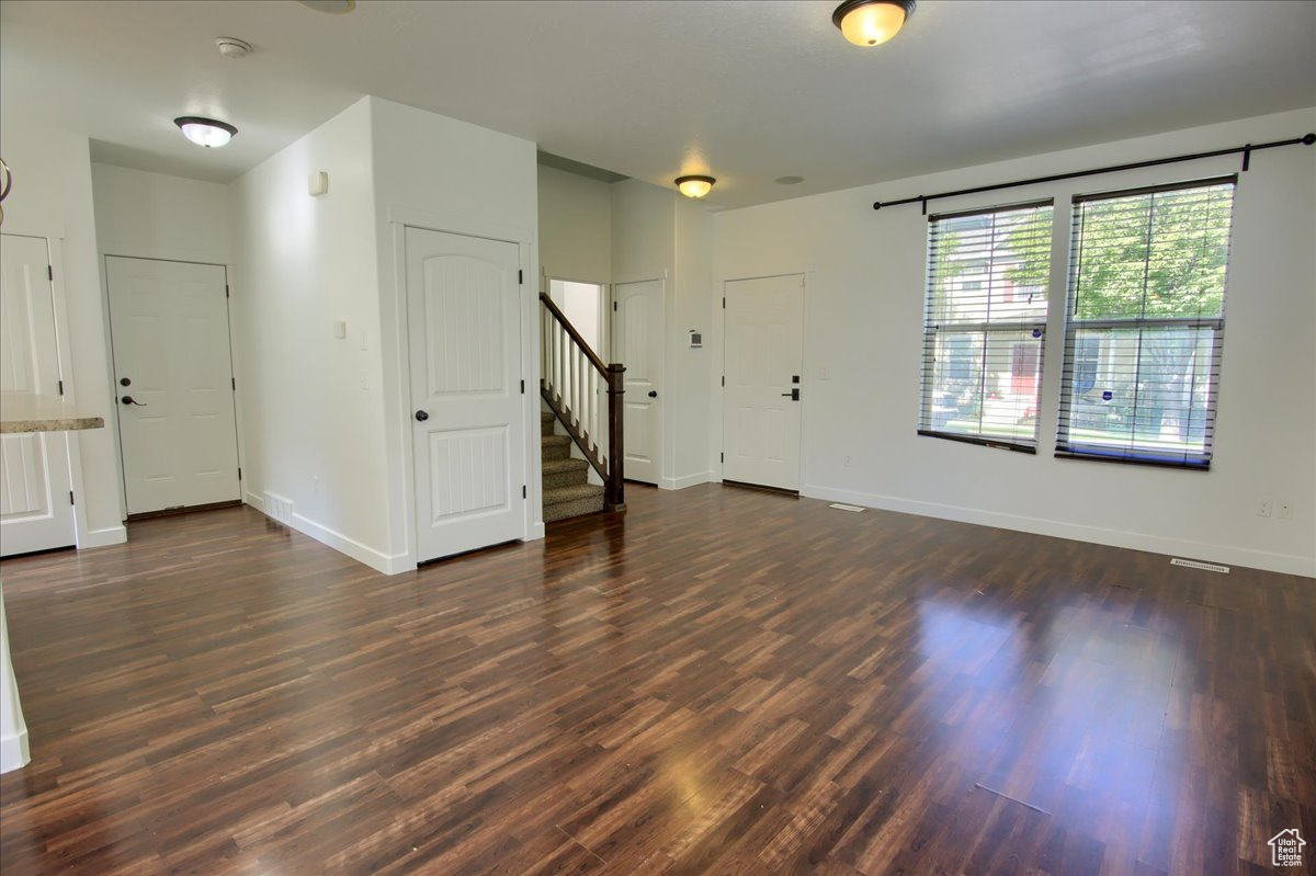 MILLBURN MANOR - Residential