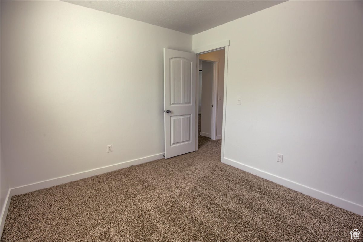 MILLBURN MANOR - Residential