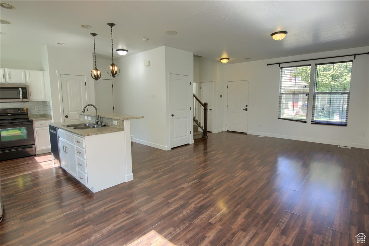 MILLBURN MANOR - Residential