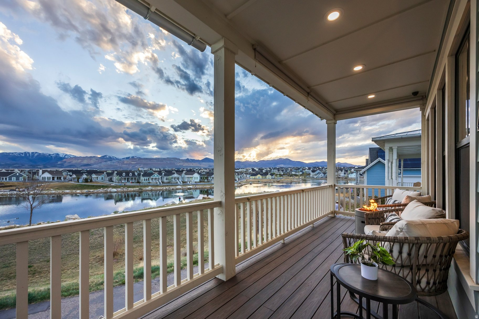 DAYBREAK - Residential