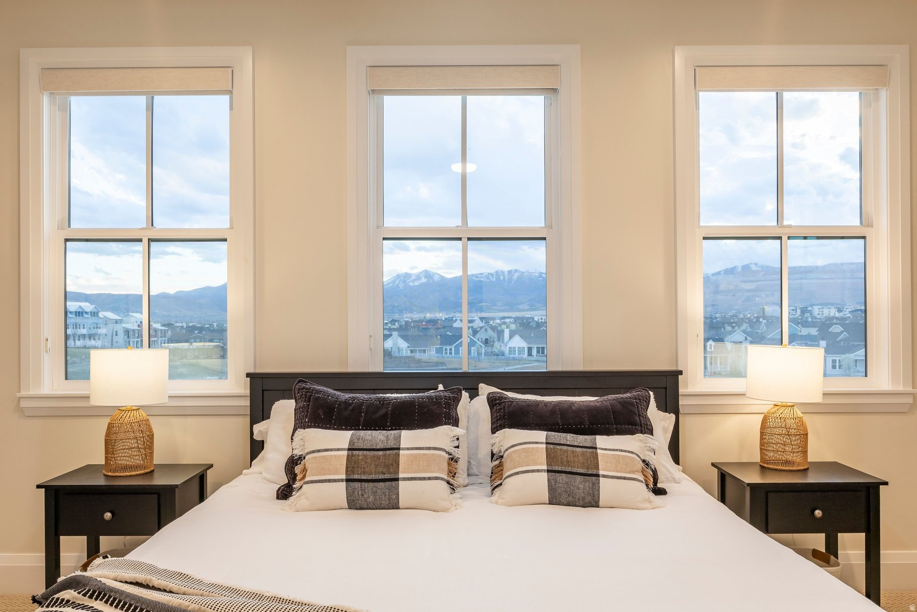 DAYBREAK - Residential