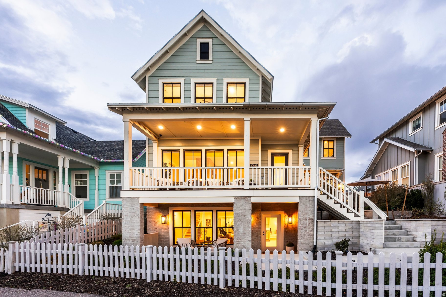 DAYBREAK - Residential