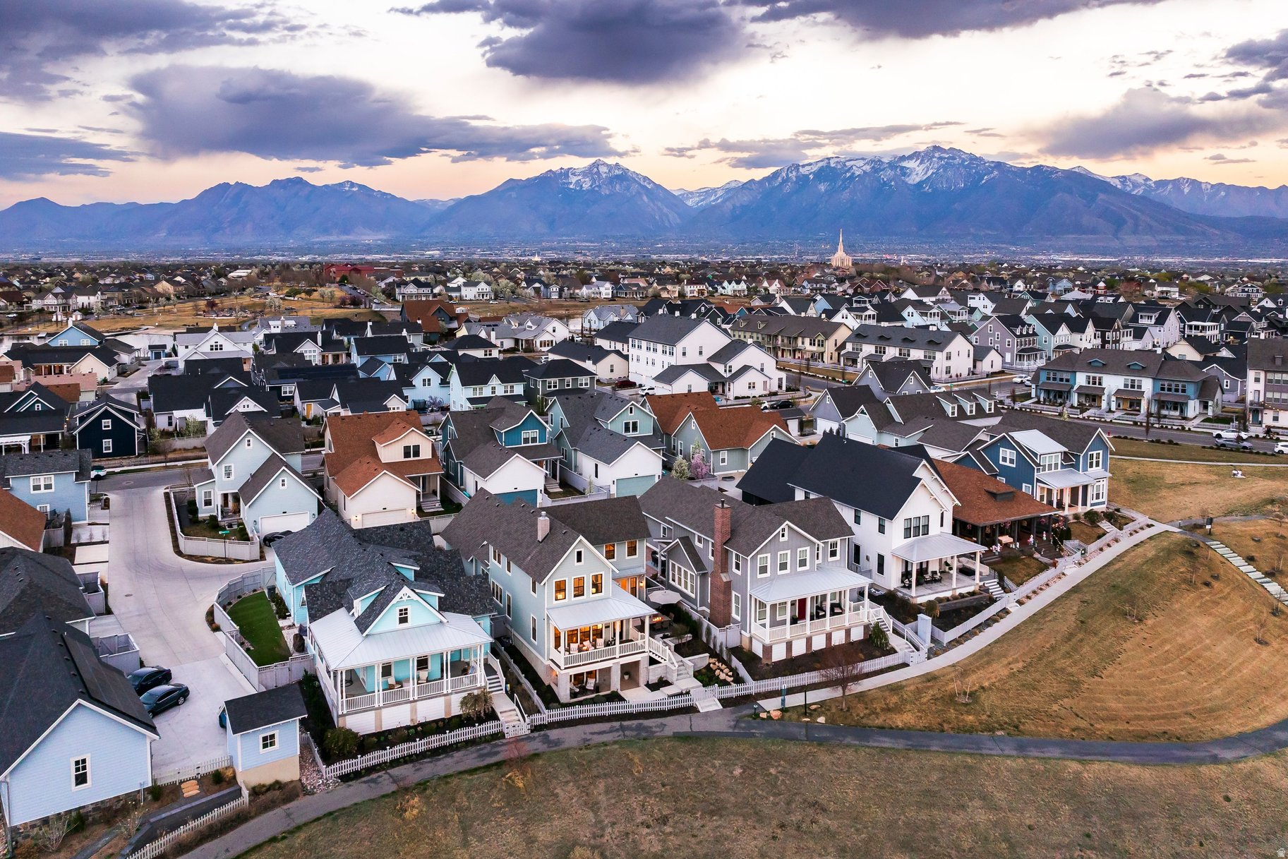 DAYBREAK - Residential